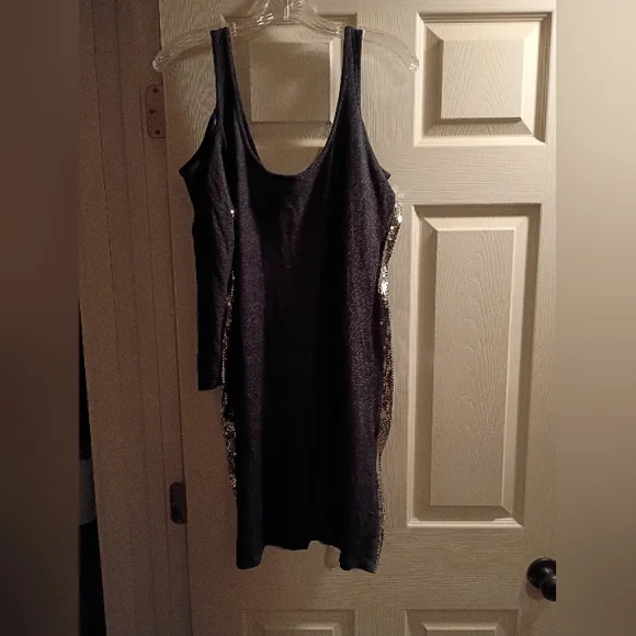 NWOT VENUS Cold Shoulder Black and Silver Dress - Picture 1 of 7